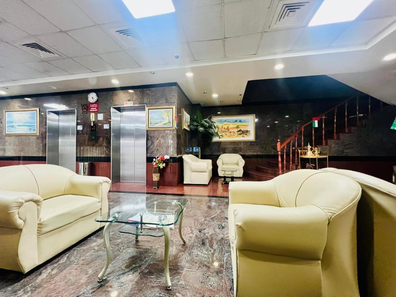 Sky Hotel Apartments Дубай Екстериор снимка